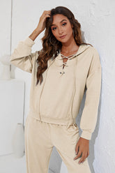 Sudadera con capucha y pantalones de dos piezas con cuello en V y tirantes